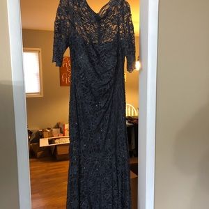 💙 Long navy blue lace dress